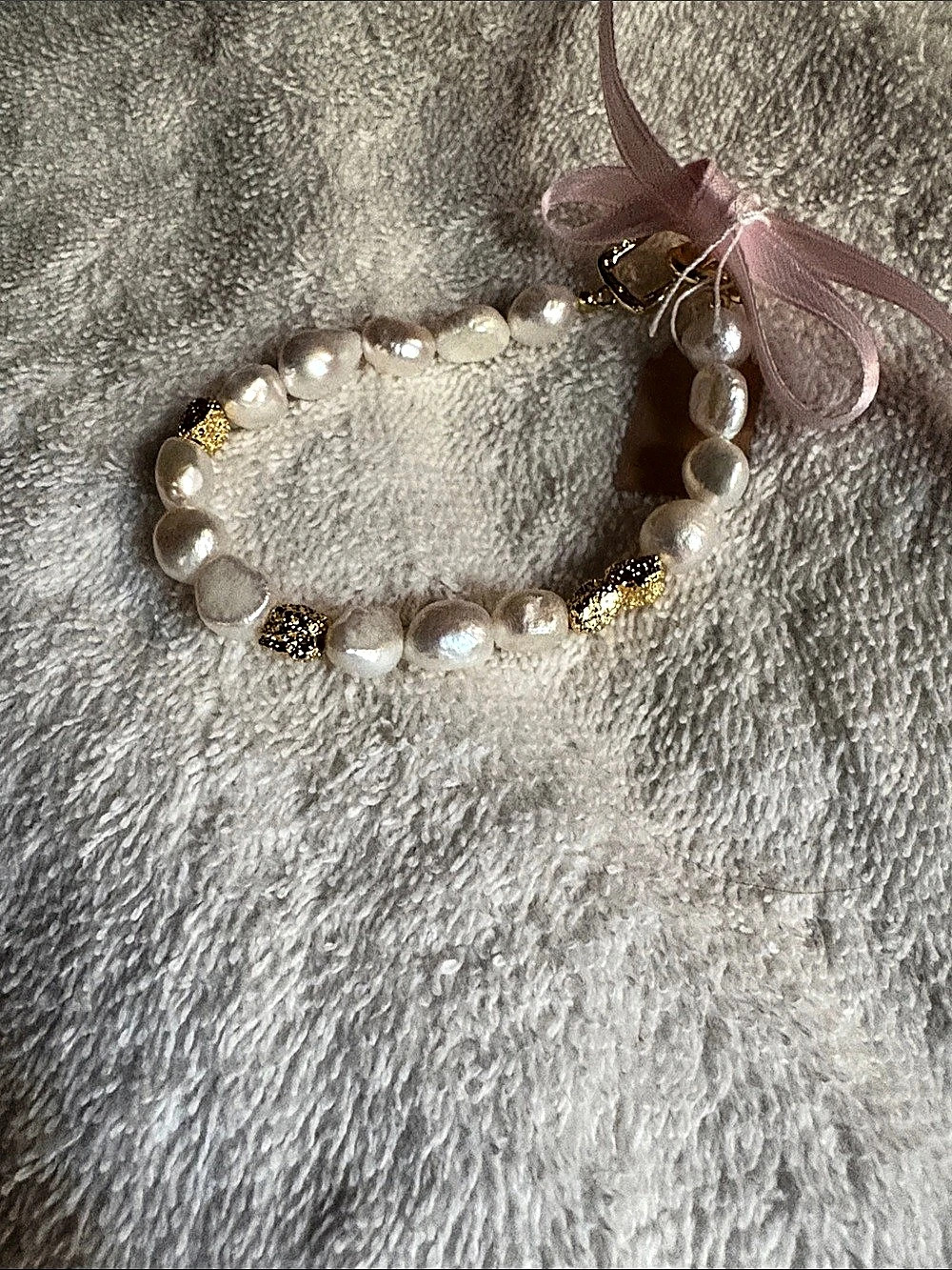 Pearl Beaded Bracelet in White & Gold Like New